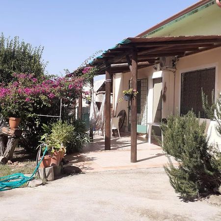 Isuedda Vila Marrùbiu Exterior foto